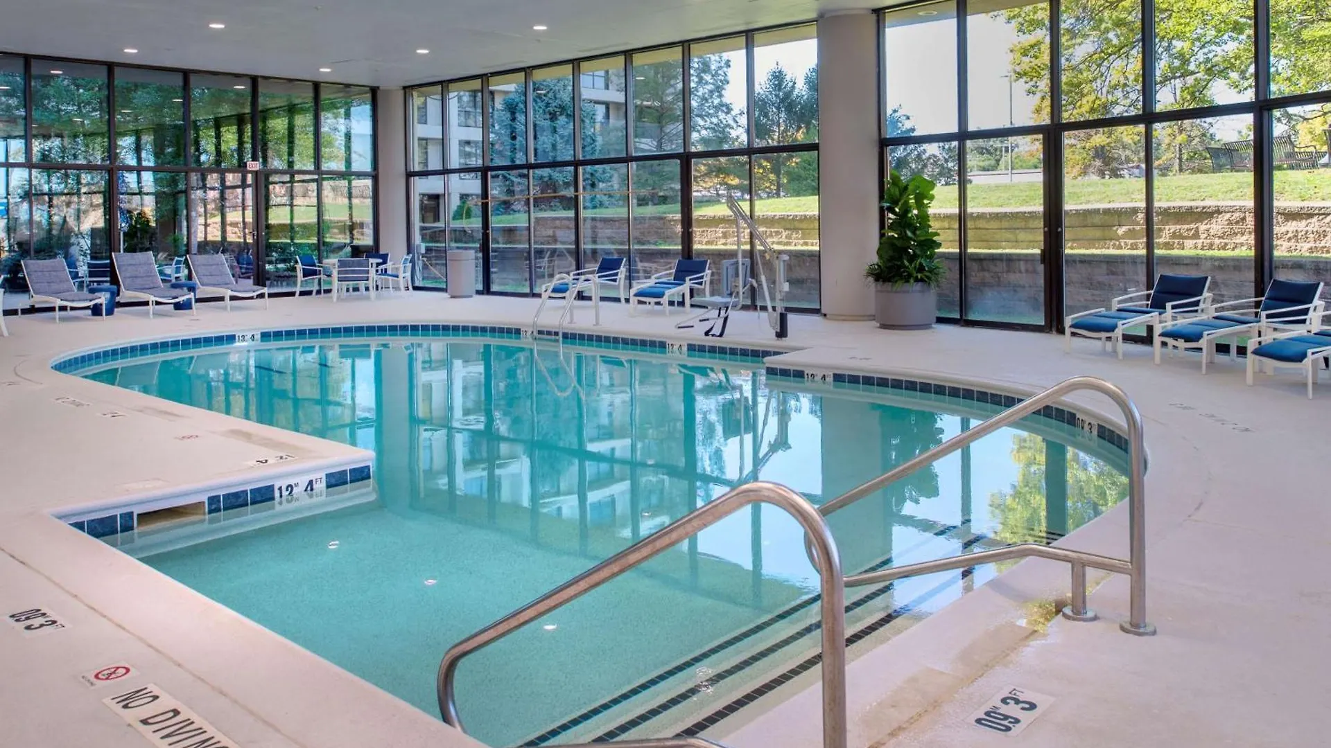 Hampton Inn By Hilton St Louis Airport Woodson Terrace